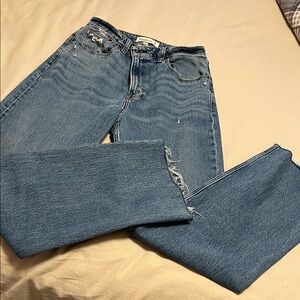 Abercrombie & Fitch 90’s Relaxed High-Rise Jean, Cropped